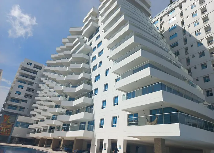 Luxury Beachfront Apartment 6 Guests Plus 1