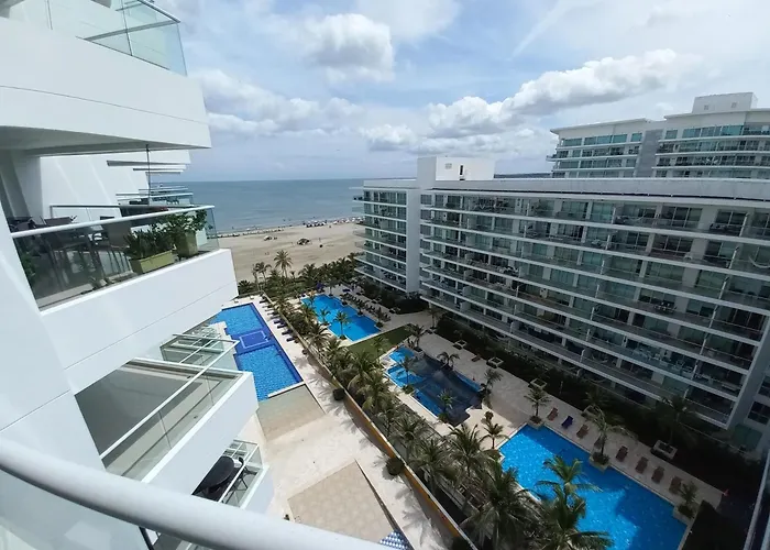 Luxury Beachfront Apartment 6 Guests Plus 1