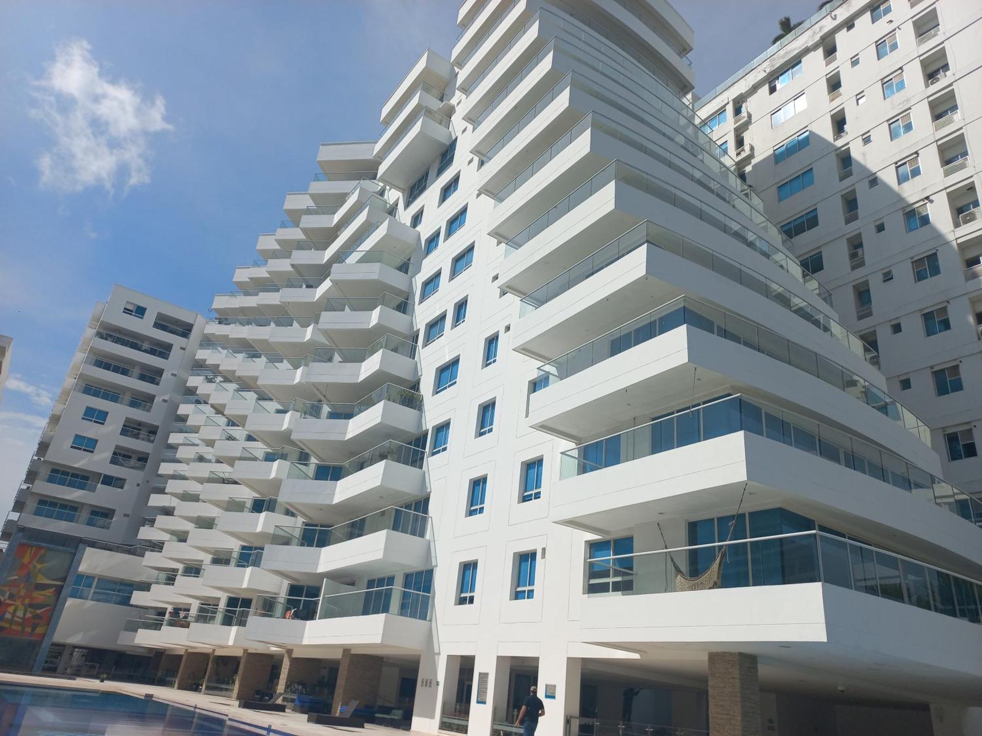 Luxury Beachfront 6 Guests 1 Apartment *