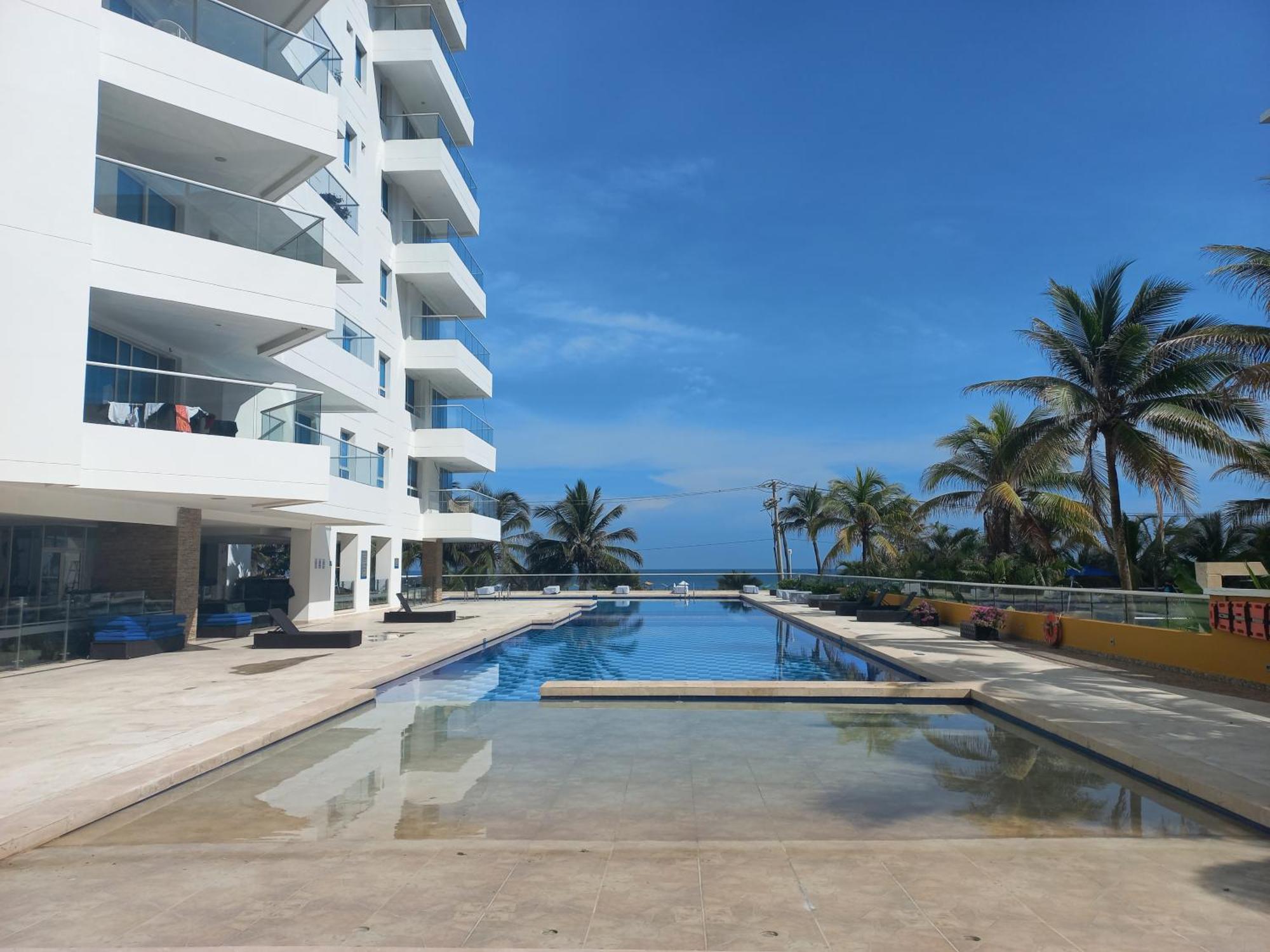 Luxury Beachfront 6 Guests 1 Apartment